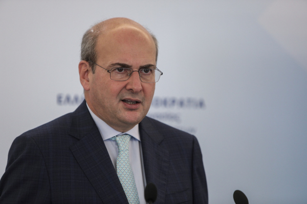 Χατζηδάκης: Κοινωνική πολιτική στην πράξη και για θέματα ισότητας και καταπολέμησης έμφυλης και ενδοοικογενειακής βίας