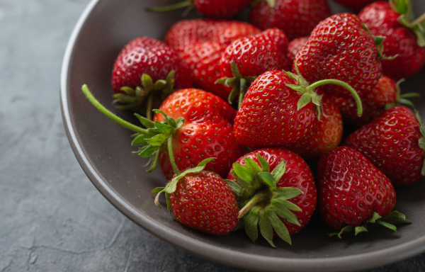 Τι συμβαίνει στο σώμα όταν τρώμε φράουλες κάθε μέρα