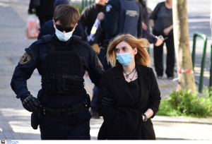 Δίκη Πισπιρίγκου: Η υπεράσπιση έκανε άτυπη αναπαράσταση ασφυξίας κατά την εξέταση του Καρακούκη