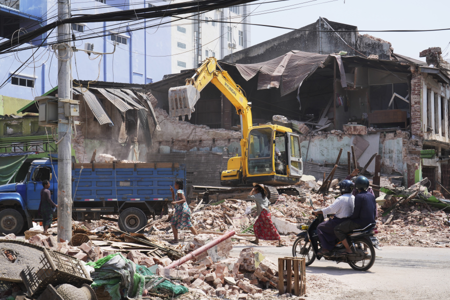 Πλησιάζουν τις 3 χιλιάδες οι επίσημοι νεκροί της Μιανμάρ: Η Χούντα ανοίγει πυρ σε κομβόι ανθρωπιστικής βοήθειας