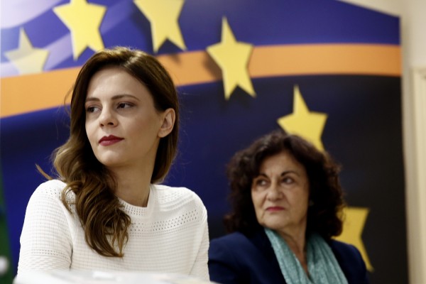 Τρία νέα προγράμματα κοινωνικής αλληλεγγύης ανακοίνωσαν Αχτσιόγλου και Φωτίου