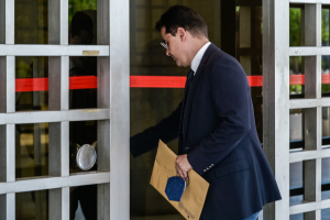 Ο Θανάσης Κουκάκης στον Άρειο Πάγο, καταθέτει για τις παρακολουθήσεις