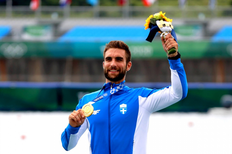 Δάκρυα χαράς για τον Στέφανο Ντούσκο - Η επικοινωνία με τη μητέρα του στα Ιωάννινα (βίντεο)