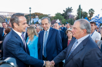 Καραμανλής και Σαμαράς VS Μητσοτάκη: «Κλειδί» η παρουσία των βουλευτών