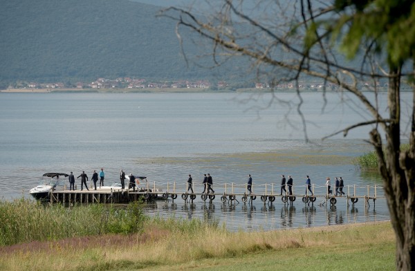 Για "ιστορική συμφωνία" κάνουν λόγο το Reuters, AFP και FAZ