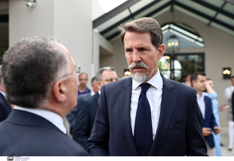 «Παύλος Ντε Γκρες» - Έμμεση αμφισβήτηση του πολιτεύματος;