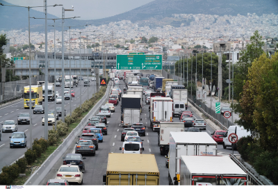 Κίνηση ΤΩΡΑ στην Αττική Οδό λόγω τροχαίου, στο κόκκινο η Αθηνών Κορίνθου