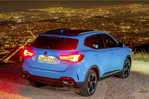 MG HS: Επιβλητικό, άνετο, high tech και νέα τιμή, μόνο από 24.750€!