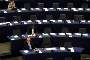 Αποχώρηση Κούλογλου από ΣΥΡΙΖΑ: Ποιος θα εκλεγεί εάν παραδώσει την έδρα του