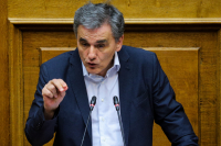 Τσακαλώτος κατά Μητσοτάκη: Μόλις ανακοίνωσε την αναστολή της Συνθήκης της Γενεύης