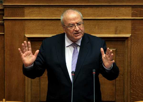 Το «φλερτ» Γρηγοράκου με Μητσοτάκη έφερε την διαγραφή του