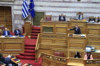 Μετωπική Μητσοτάκη-Ανδρουλάκη: «Ονειρεύεστε αυτοδυναμία της ΝΔ» - «Ορμπανίσκος των Βαλκανίων ο πρωθυπουργός»