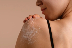 Φυσικό σκραμπ στο σπίτι: Η πιο απλή περιποίηση