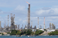 Επίθεση ΗΠΑ - Ισραήλ στο Ιράν: Συναγερμός στις αγορές πετρελαίου για εκτίναξη των τιμών