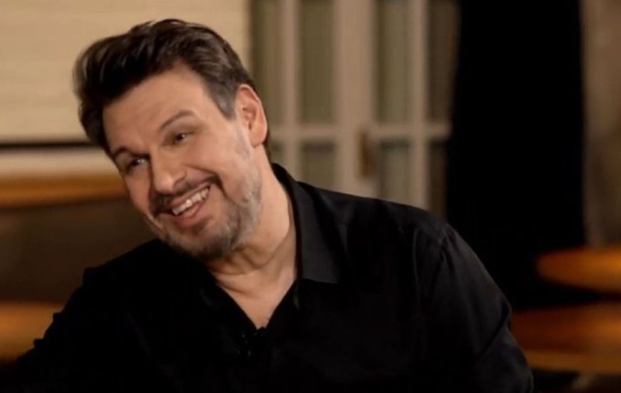 Πάνος Κιάμος για Πάολα: «Είναι καταπληκτική τραγουδίστρια – Ένας καλός άνθρωπος» (Βίντεο)