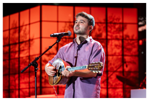 Σταύρος Τσαντές η χριστουγεννιάτικη «Δημοκρατία του Αχ» στον Σταυρό του Νότου