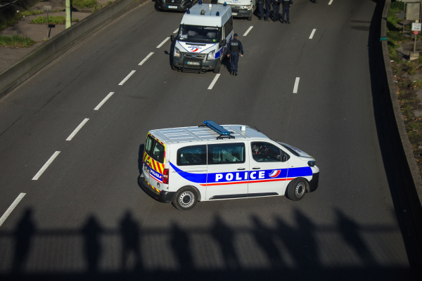 Σοκ στη Γαλλία: Σε κελάρι, σκεπασμένα σε δοχεία, βρέθηκαν τρία νεκρά βρέφη