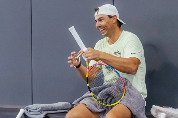 Ο Ναδάλ επέστρεψε στο κορτ, ένα χρόνο μετά τη «συνταξιοδότηση»: Την επόμενη φορά θα είμαι πιο δυνατός (Βίντεο)