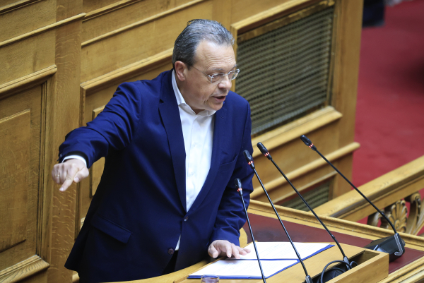 Φάμελλος: Έχουμε μια διεφθαρμένη κυβέρνηση που καλύπτει απατεώνες