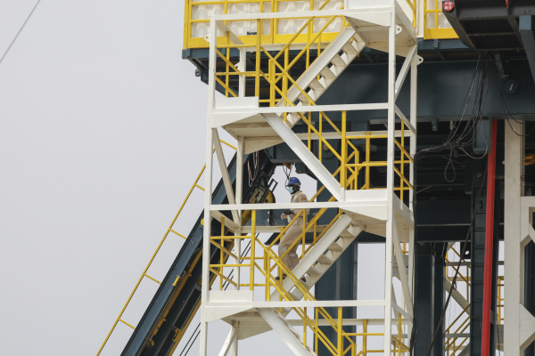 Bloomberg: Η Κίνα ζήτησε από τα διυλιστήριά της να αναστείλουν τις εξαγωγές - «Ακυρώστε αποστολές»