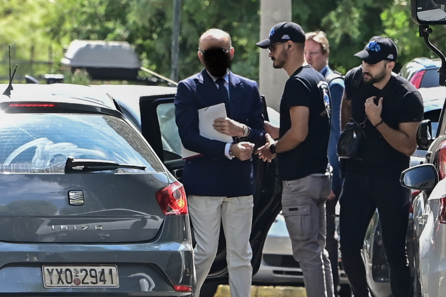 Θάνατος Γιώργου Μαζωνάκη: Έφτασαν στην Ευελπίδων οι δύο γιατροί – Εξετάζεται η ανθρωποκτονία με ενδεχόμενο δόλο