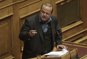 Τριανταφυλλίδης: Να ριχθεί άπλετο φως στο "τεράστιο σκάνδαλο" της Novartis