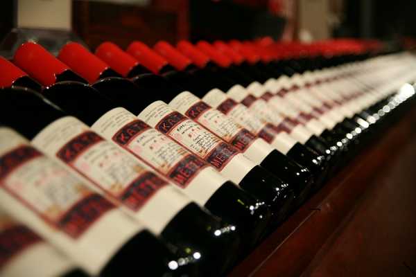 Ισχυρό πλήγμα στο ελληνικό κρασί χαρακτηρίζουν οι Κρήτες οινοποιοί την επιβολή ΕΦΚ