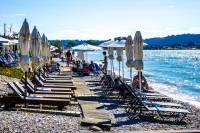 Στης ανάγκης τα θρανία: Όλο και περισσότερα παιδιά βγαίνουν στο μεροκάματο καθώς η Ελλάδα φτωχοποιείται