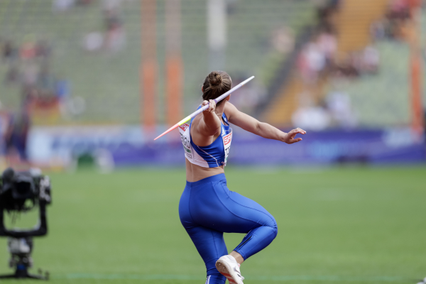 Θρίαμβος για την Ελίνα Τζένγκο: Πήρε το χρυσό μετάλλιο στον ακοντισμό (βίντεο)