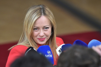 Έκπληξη Μελόνι