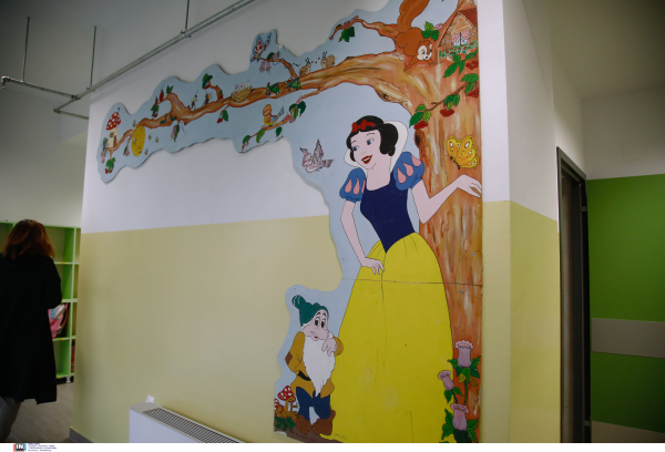 Πανικός έξω από νηπιαγωγείο στη Χαλκίδα: Τοξικομανής λιποθύμησε στην είσοδο