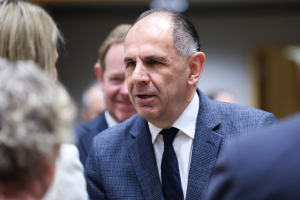 Γεραπετρίτης στη Σύνοδο του ΝΑΤΟ: Οφείλουμε να σταθούμε στην Ουκρανία