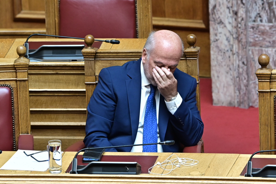 Κάλυψη Φλωρίδη από την κυβέρνηση