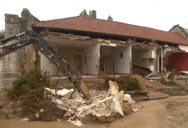 Σφοδρή κακοκαιρία με έναν νεκρό στη Γαλλία - Ζημιές στην αγροτική παραγωγή