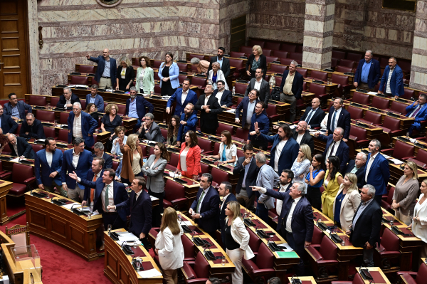 Οι εμπνευστές της «γαλάζιας» επιστολικής ψήφου