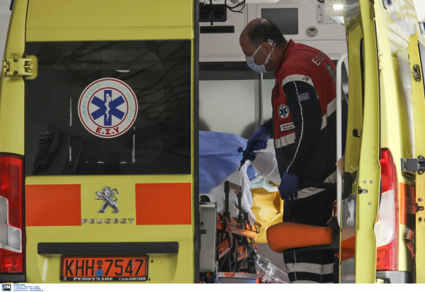 Πετρούπολη: Μυστήριο με την πτώση 15χρονης σε γκρεμό, τι είπε στους αστυνομικούς