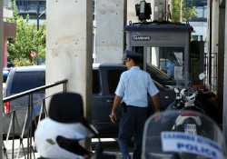 Στον εισαγγελέα ο 25χρονος που επιτέθηκε στον καθηγητή του Παντείου