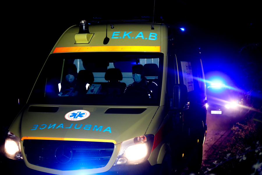 Τροχαίο δυστύχημα στην Κρήτη: Αυτοκίνητο «καρφώθηκε» σε σταθμευμένο όχημα, νεκρός 33χρονος