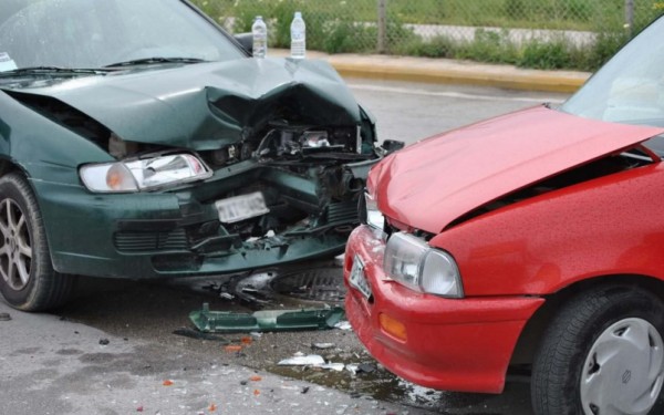 Ιωάννινα: Πλαγιομετωπική σύγκρουση με τραυματίες σε τροχαίο
