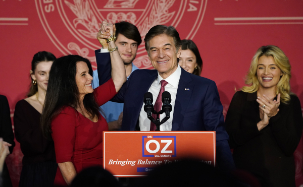 Ο Τραμπ ανέθεσε στον τηλεοπτικό αστέρα «Δρ. Οζ» θέση-κλειδί για τη δημόσια υγεία