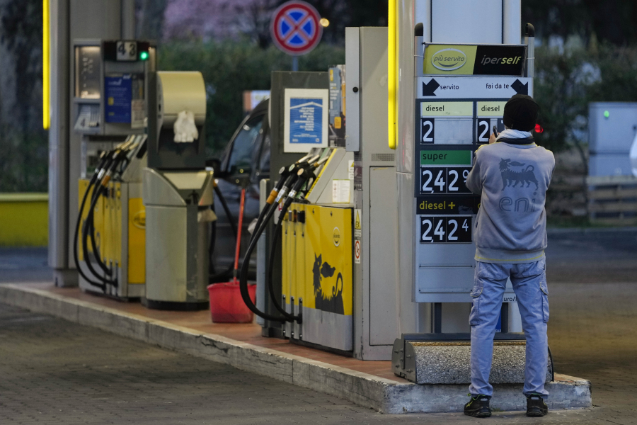 Ιταλία: Πλαφόν στην τιμή της βενζίνης βάζουν δυο πετρελαϊκές εταιρίες