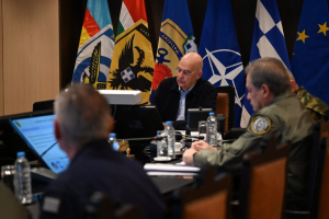ΥΠΕΘΑ: Έκτακτη σύσκεψη υπό τον Νίκο Δένδια για τις εξελίξεις στη Μέση Ανατολή