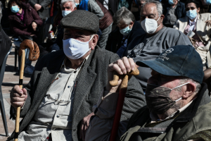 Εννέα χρόνια νωρίτερα στη σύνταξη αλλά... πρώτα από το ταμείο