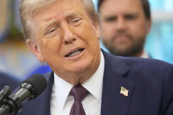 Δικαστικό «χαστούκι» στον Τραμπ: «Λάθος» η χρήση νόμου του 1798 για απελάσεις