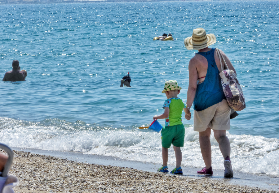 Η μέρα που τελειώνει η κακοκαιρία και γεμίζουν... οι παραλίες - Πρόγνωση για «βαθύ» καλοκαίρι