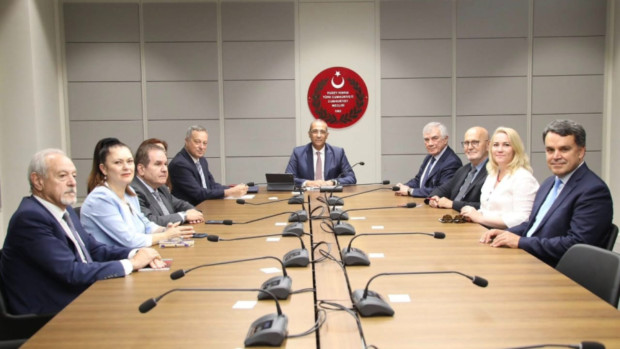 Μέλος του Πολιτικού Συμβουλίου του ΠΑΣΟΚ σε εκδήλωση του Τατάρ στα Κατεχόμενα!