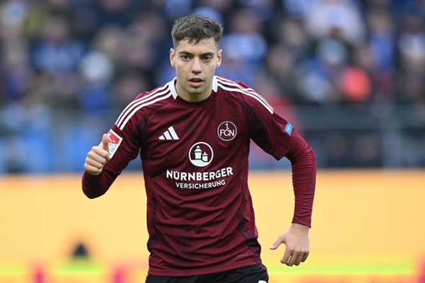 ‘Εξαλλος ο προπονητής της Νυρεμβέργης με τον Στέφανο Τζίμα (Βίντεο)