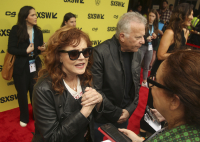 Σούζαν Σάραντον και Σκοτ Ίστγουντ στο καστ του «Unmerciful Good Fortune»