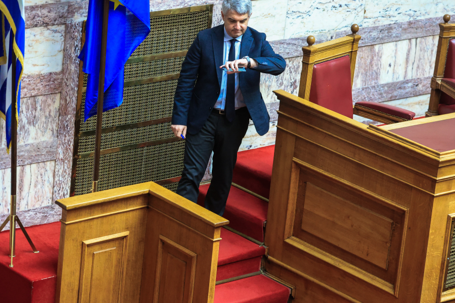 Ο Ανδρουλάκης δέχεται εισηγήσεις για διαγραφή Κωνσταντινόπουλου