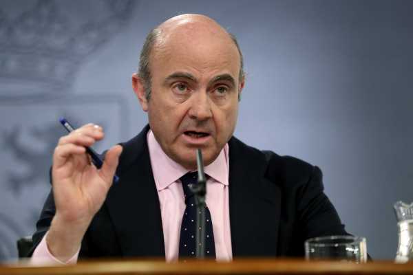 Ο Λουίς ντε Γκίντος δεν είναι υποψήφιος για την προεδρία του Eurogroup